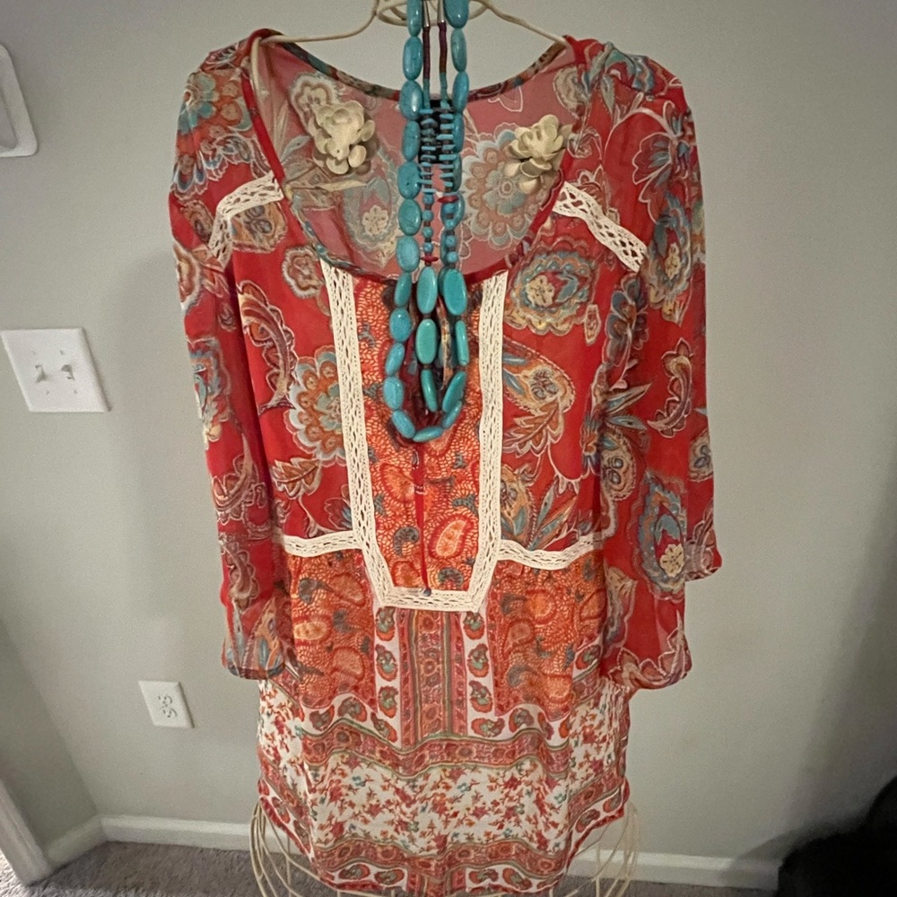 Bohemian Floral Dress with Lace Accents - Picture 6 of 8